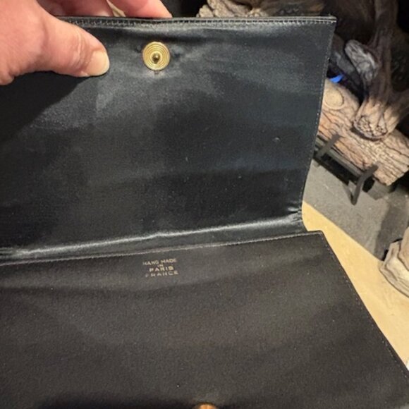 Vintage Chunn Paris Handmade in France Black Silk with Floral Embroidery Clutch - Picture 7 of 9